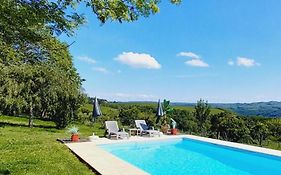 La croix des Landes gîte ou chambre d'hôte avec piscine à Chouvigny